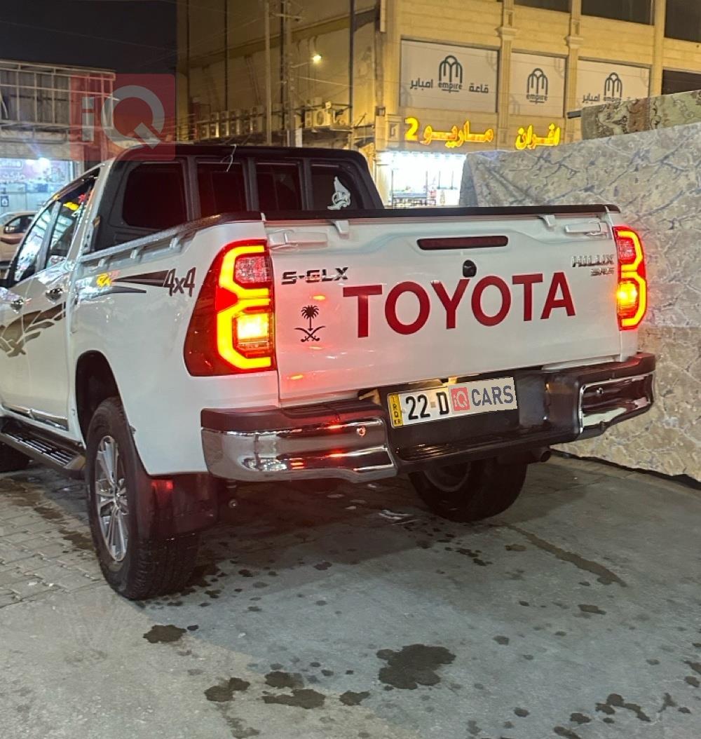 تويوتا هايلوكس